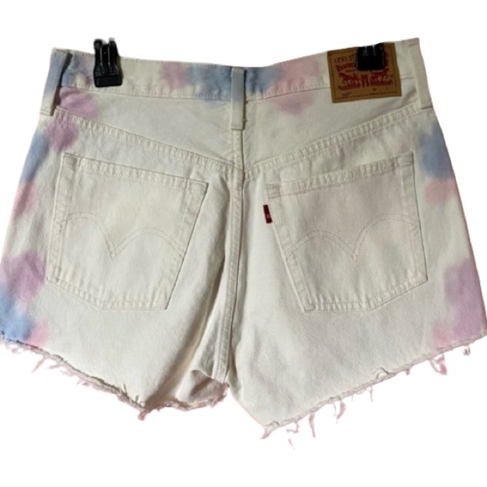 NEW LEVI’S White And Watercolor Pink/Blue/Purple 501® Jean Shorts Size W29 - Picture 8 of 15